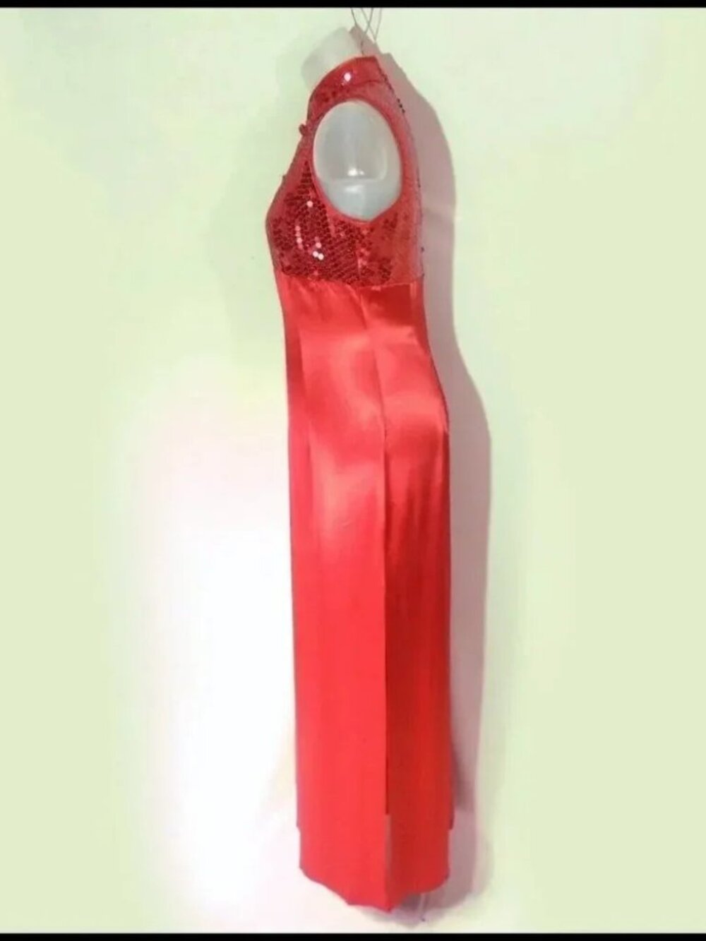 Red Satin Cheongsam Gown With Sequins Sassy Sexy Vintage ZumZum - Picture 2 of 8